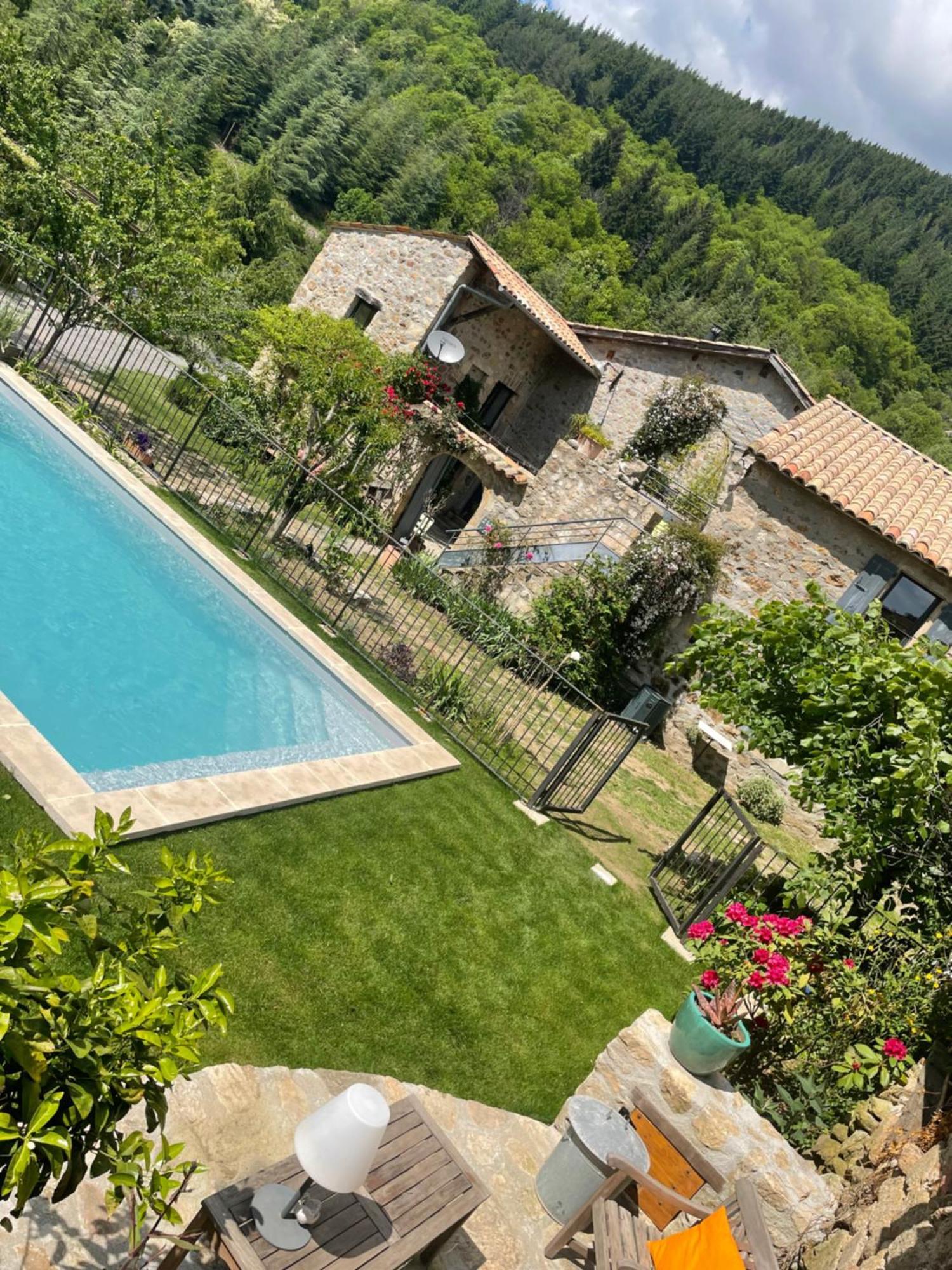 La Demeure Des Maitres Bed and Breakfast Chirols Exteriör bild